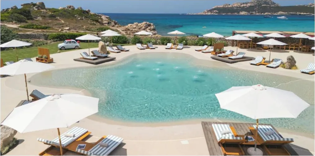 Beach club pool
