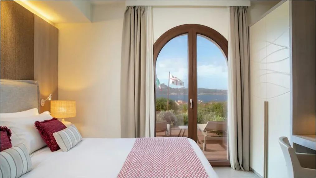 Sea-view suite